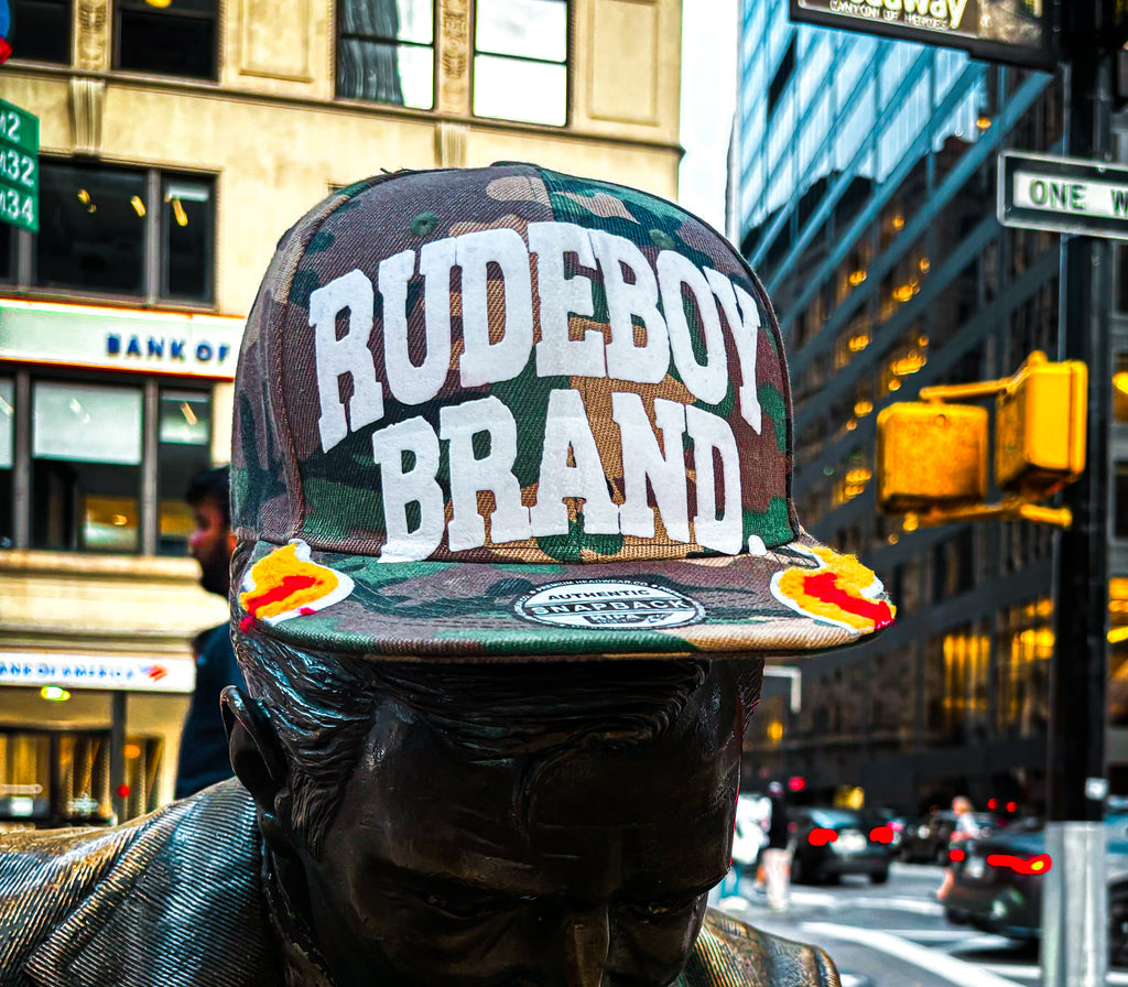 CAMO SNAPBACK